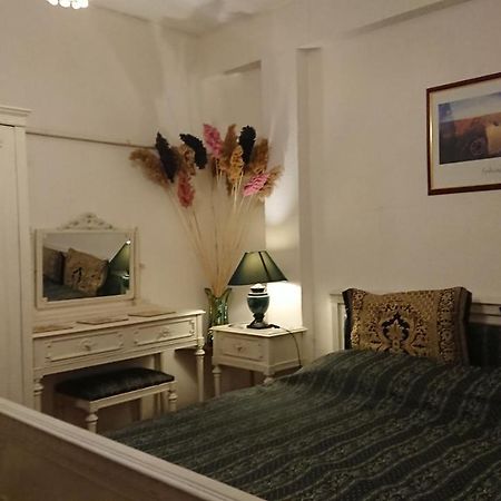 One Bedroom Apartment French Embassy Bukarest Exterior foto