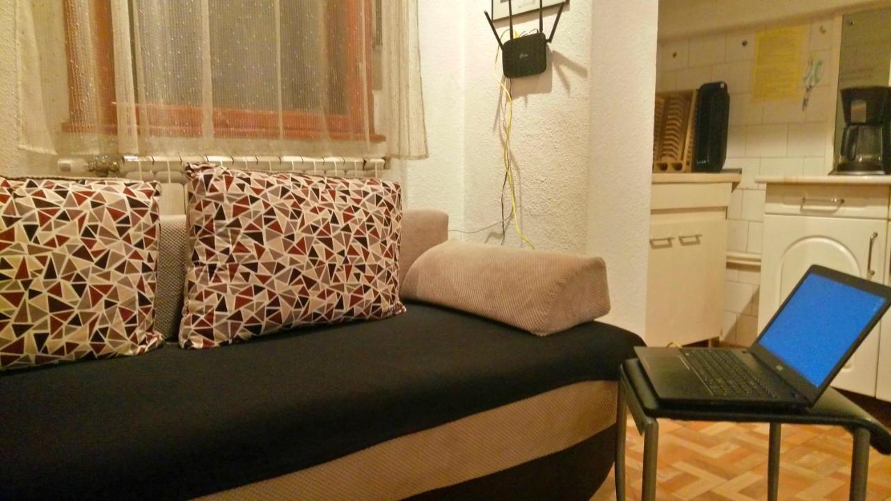 One Bedroom Apartment French Embassy Bukarest Exterior foto