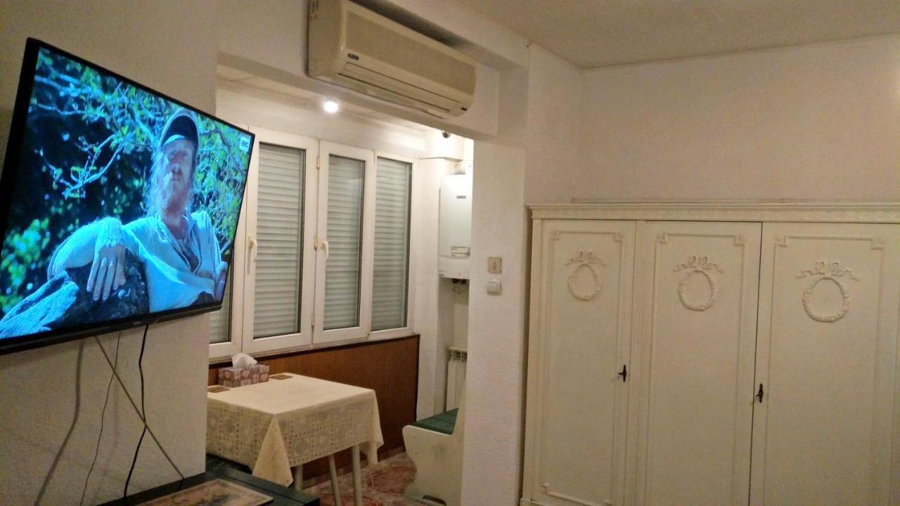 One Bedroom Apartment French Embassy Bukarest Exterior foto