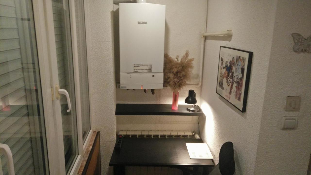 One Bedroom Apartment French Embassy Bukarest Exterior foto